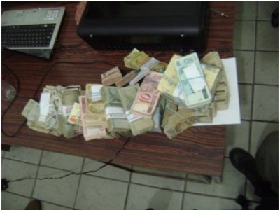 Dinheiro recuperado do roubo em Curimat