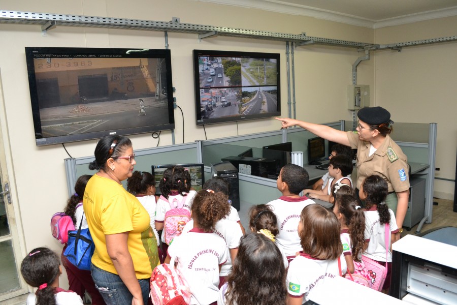 20160427-visita alunos ao qcg