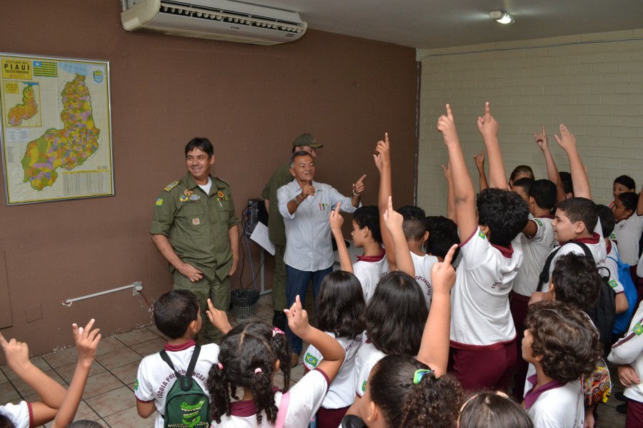 20160427-visita alunos ao qcg