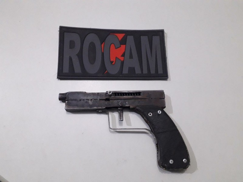armas e drogas apreendidas pela PMPI 