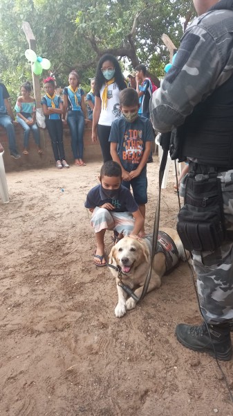 CANIL participa de comemorao do dia das crianas