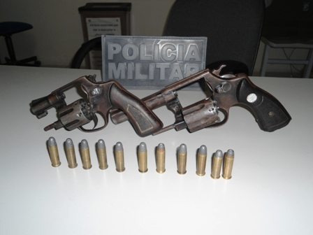 Policiais de Fronteiras efetuam prisões e apreendem armas